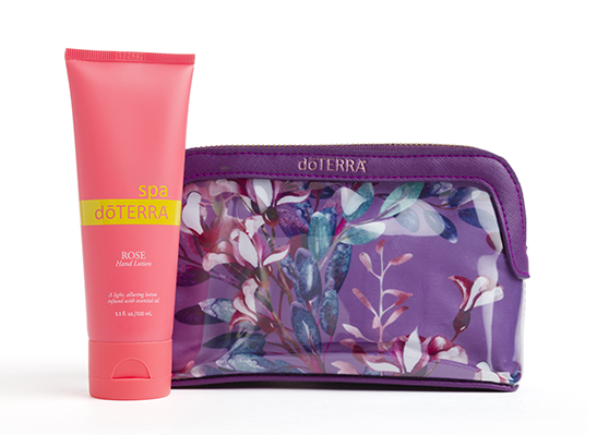 specialna_ponuka_den_matiek_2018_floral_pouch